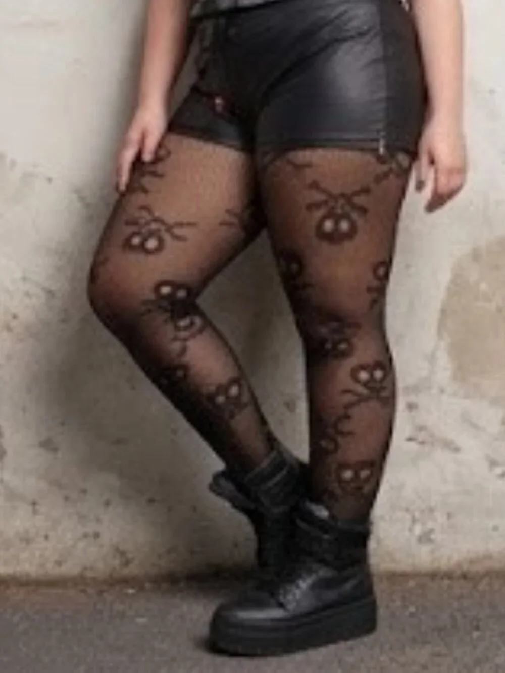 Pirate Skull Fishnet Tights Queen Plus Size Pantyhose Halloween Goth NWT